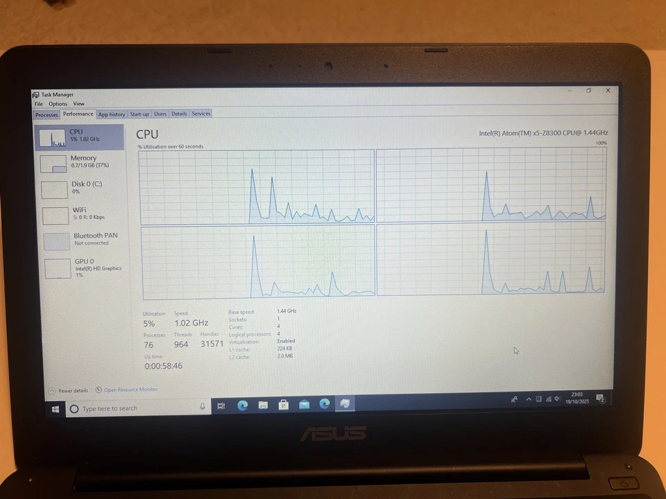 ASUS E200H Laptop 2GB 32GB SSD Windows 10 Atom X5 Z8300 [battery not charging] - Image 4 of 4
