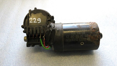 Audi A4 - Scheibenwischermotor VORNE / 8D1955113A BOSCH 0390241132 12V