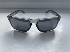 Oakley Holbrook OO9102-66 Sunglasses Grey/Smoke Frame + Dark Lenses w/ Pouch