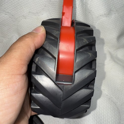 GARAGE ELEVATOR CRANK for MONSTER Jam Garage play set making sounds and noises! - Picture 7 of 11
