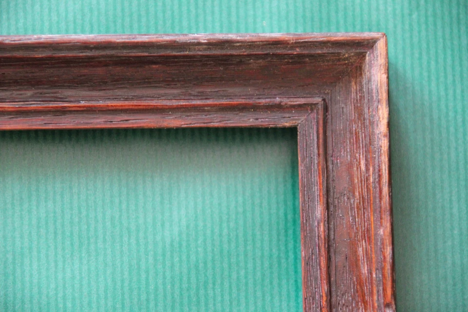 Paire de cadres anciens en bois teinté en brun foncé. - Photo 3/4