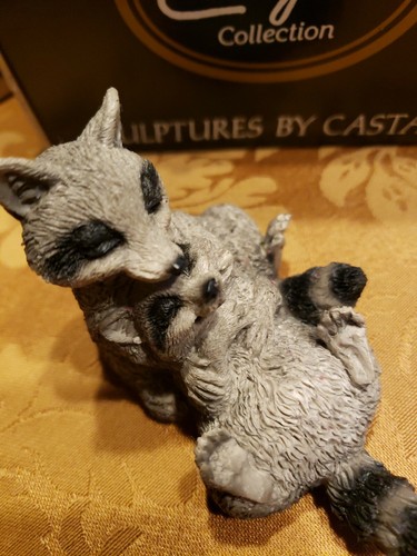 Castagna Animal Figurines #465 RACCOON Lovers 2.75" NIB - Picture 7 of 9