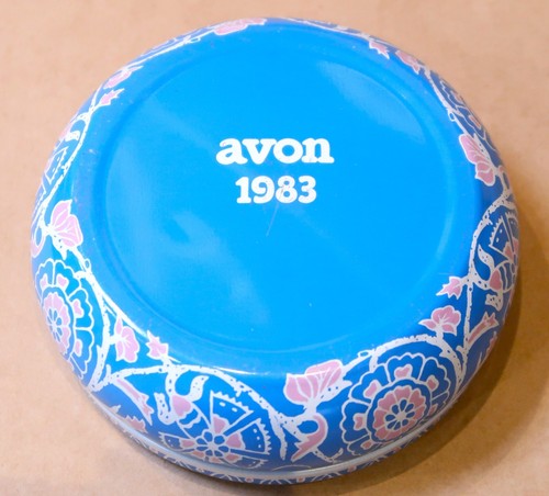 VINTAGE 1983 AVON ROUND FLORAL TIN - Picture 5 of 6