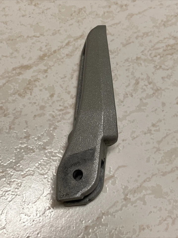 Ducati Monster 821 2015 reposapiés delantero derecho Foto 2 de 4