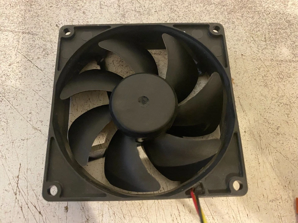 OEM Dell Sunon DC 12V 3 Pin Fan 92 x 25 X755M EE92251S3-D020-C99 - Image 2 of 3