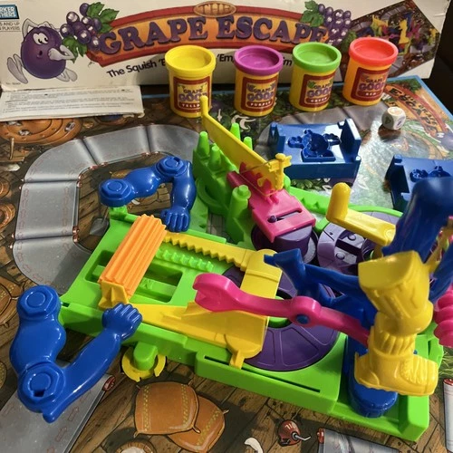 Grape Escape Board Game Vintage 1992 Parker Brothers **Complete w/No Dough**