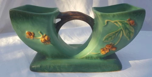 ANTIQUE ROSEVILLE POTTERY 1951  BITTERSWEET GREEN  DOUBLE PLANTER #858 BEAUTY !!