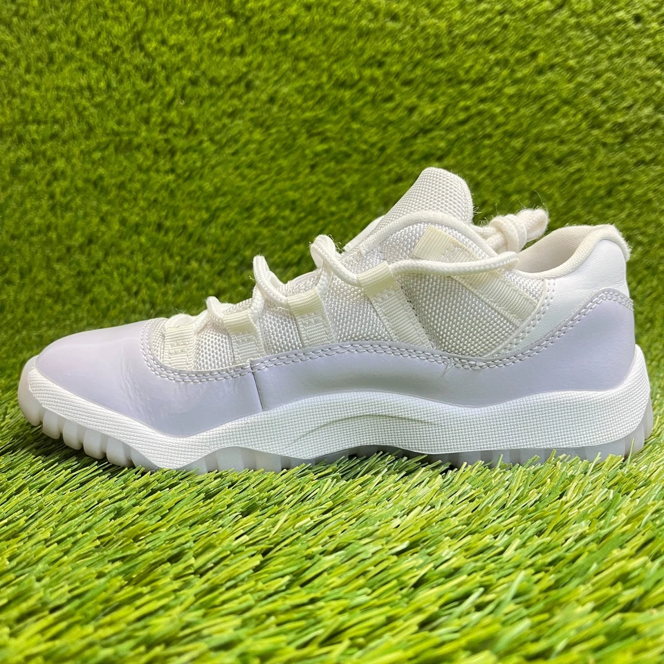 Nike Air Jordan 11 ретро низкий мальчиков размер 2Y фиолетовый белый баскетбол обувь кроссовки - Изображение 2 из 4