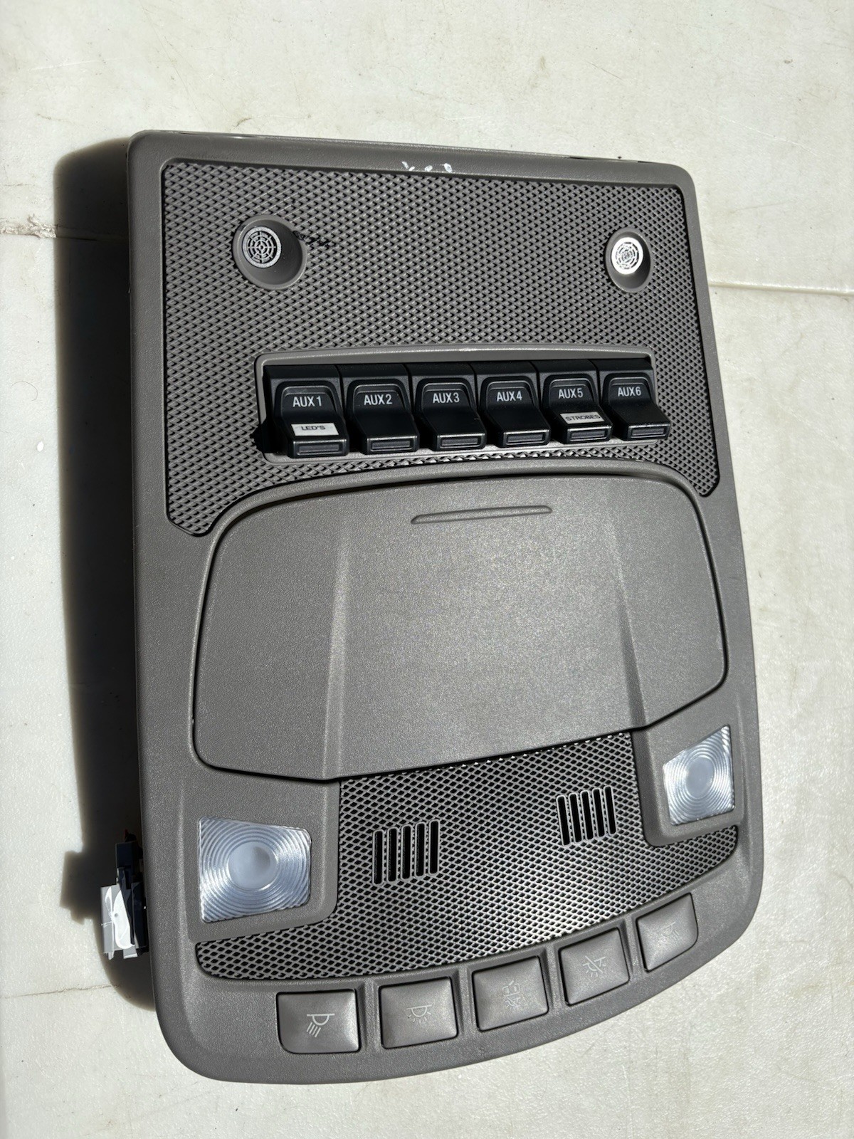 Picture 1 of 4