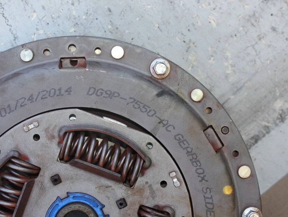 FORD C MAX FUSION HYBRID TRANSMISSION FLYWHEEL FLEXPLATE CLUTCH KIT OEM - Image 3 of 4