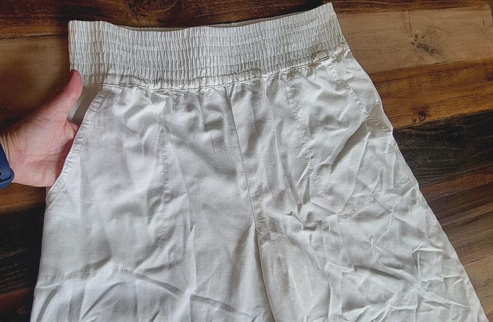 Saks Fifth Avenue Women's Lyocell Ivory High Rise  Crop Pants Sz M - Image 3 of 4