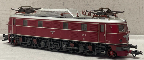 Märklin HAMO H0 Scale 38691 (DC) Electric Loco BR E19 12 DRG in Original Box - Picture 2 of 13