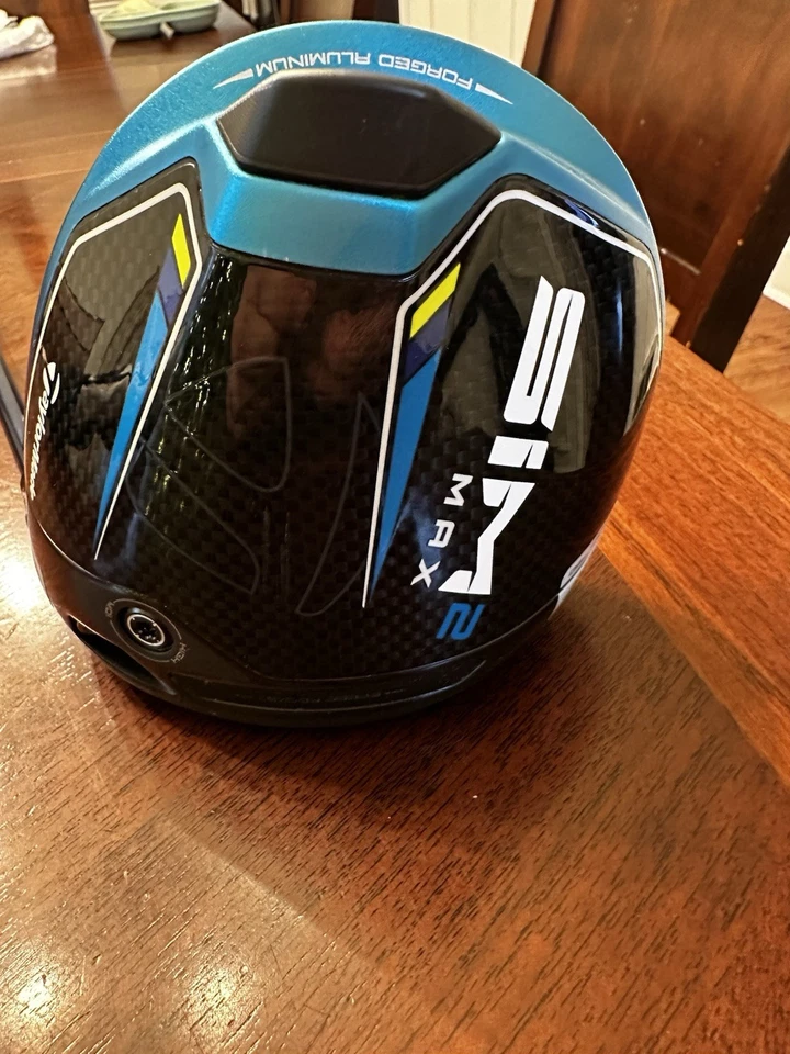 TaylorMade SIM2 Max 9* Driver Right-Handed Stiff Ventus Shaft with Head Cover - Image 2 of 4