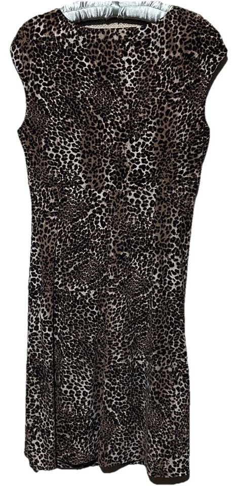 American Living 连衣裙 M 豹纹弹力针织垂褶全衬里讨人喜欢 — 第 4/4 张图片