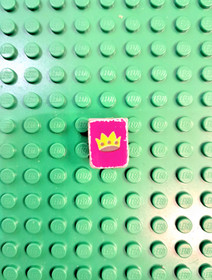 (2) Lego Classic Yellow Castle Knight Minifigure Lot Crown Sticker Vest 375 6075