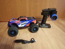 Riaario Brushless RC Car 4x4 Off Road Buggy 11" + Remote and Charging Cable