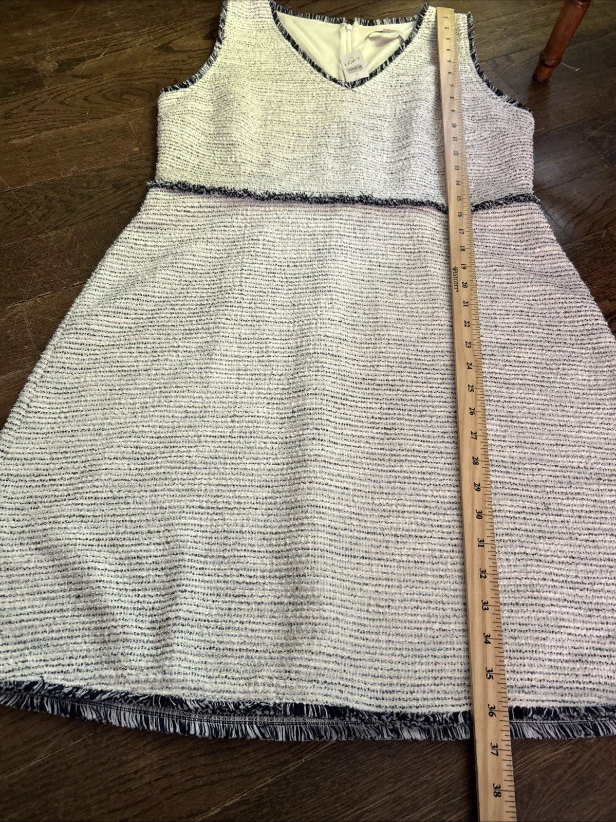 OFF WHITE Abito Ann Taylor Loft senza maniche frange tweed look tubino S 12 bianco sporco blu navy nuovo con etichette