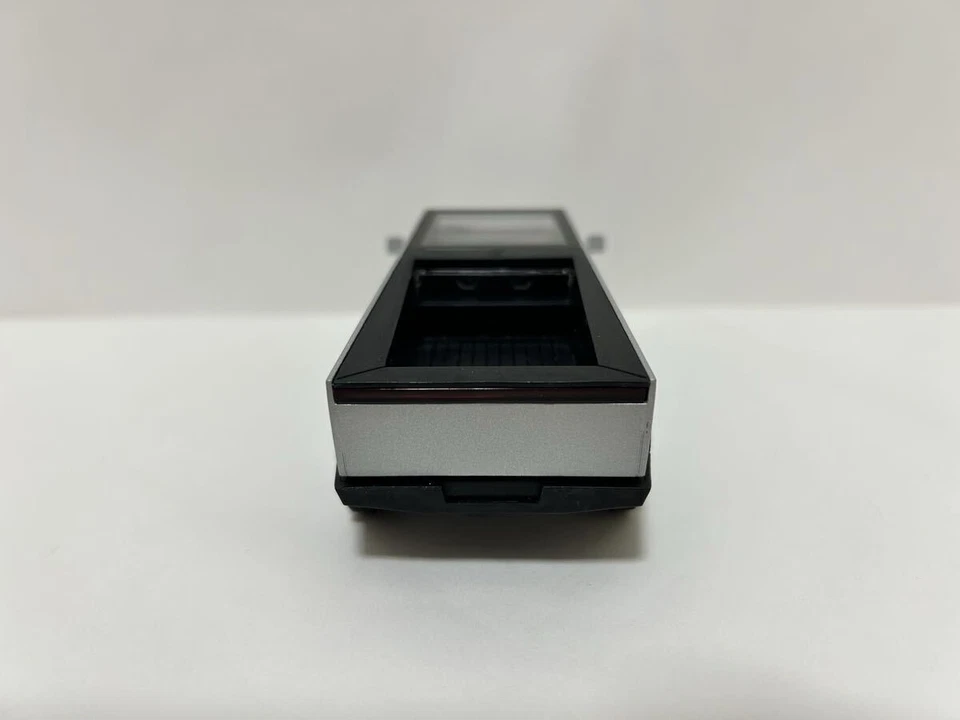 Tesla Cybertruck 1/32 Diecast Model Car with Lights Sound Pullback Toy - Image 4 of 4
