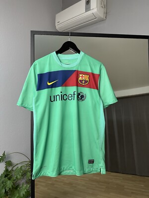 【激レア】FC Barcelona 2010/2011シーズン　アウェイＳサイズ 激レア】FC Barcelona 2010/2011シーズン アウェイSサイズ