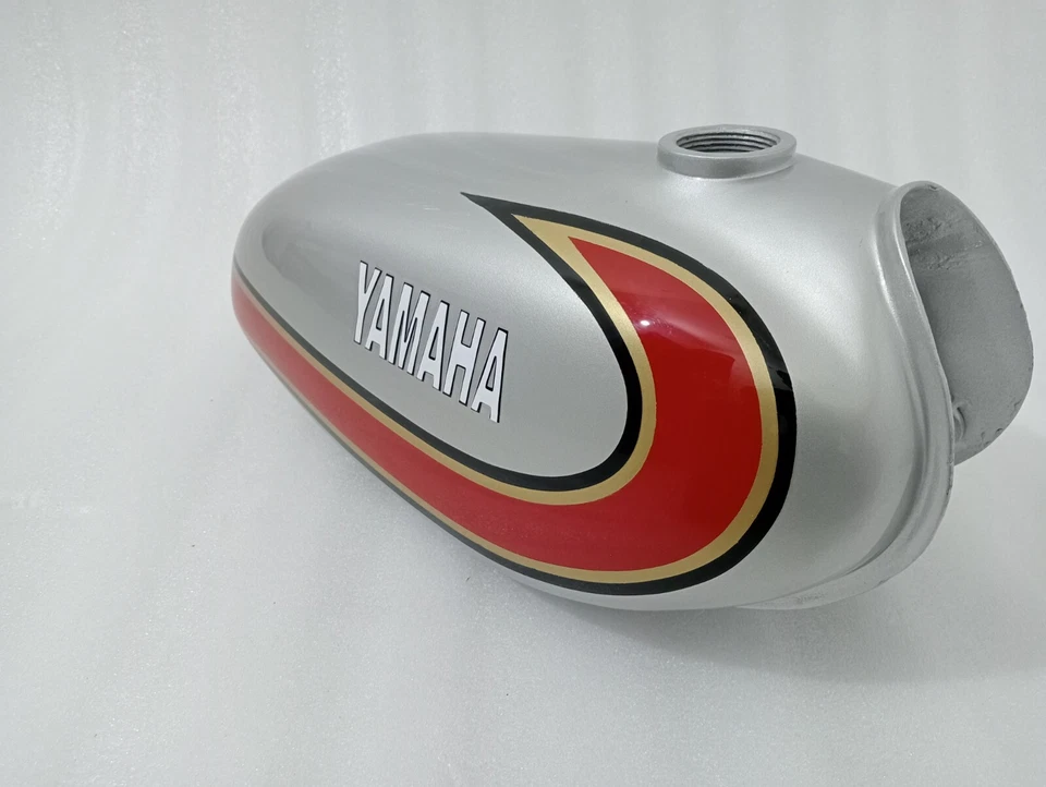 Tanque de gasolina Yamaha YZ80 YZ80A YZ80 aleación pintada plateada modelo 1974 a 1979 Foto 3 de 4