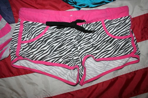 Body Candy Girl's Black White Shorts Size Large activewear beach casual Sale* - Picture 2 of 3