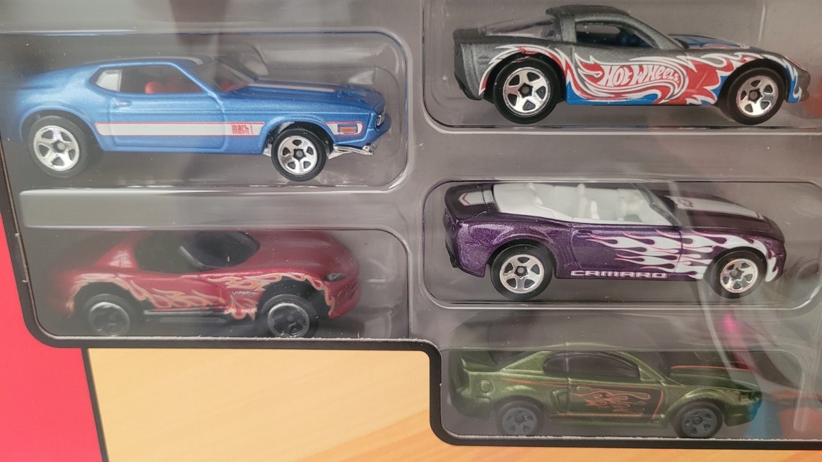 Hot Wheels 50th Anniversary Throwback 10-Pack Set ~ Target