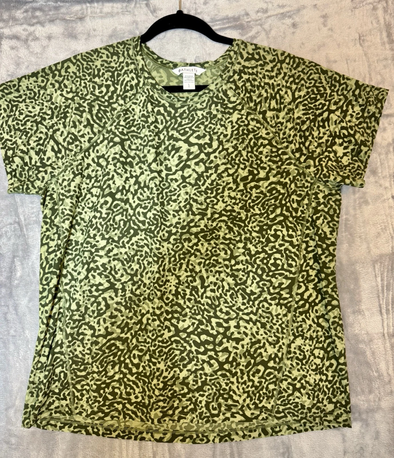 athleta workout camo comfy minimal gym wear shirt
