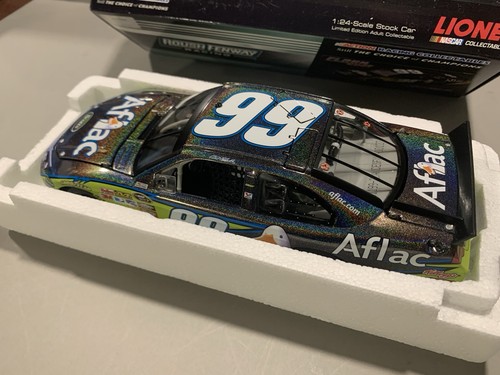 Carl Edwards 2011 Aflac Flashcoat 1:24 NASCAR Diecast - Picture 2 of 4