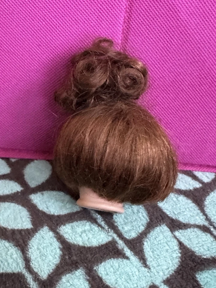 Cabeza de muñeca de cerámica de porcelana vintage, cabello castaño, ojos marrones, pestañas Foto 3 de 4