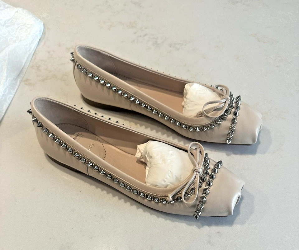 NUEVO EN CAJA CHRISTIAN LOUBOUTIN Mamadrague Picos Cuero Ballet Planos Leche 36.5 $945 Foto 3 de 4