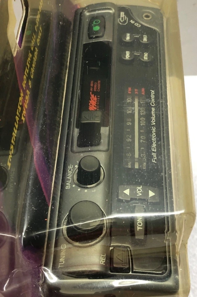 Reproductor de casete estéreo Audiovox Rampage AV-301N AM/FM/MPX con cara desmontable Foto 4 de 4