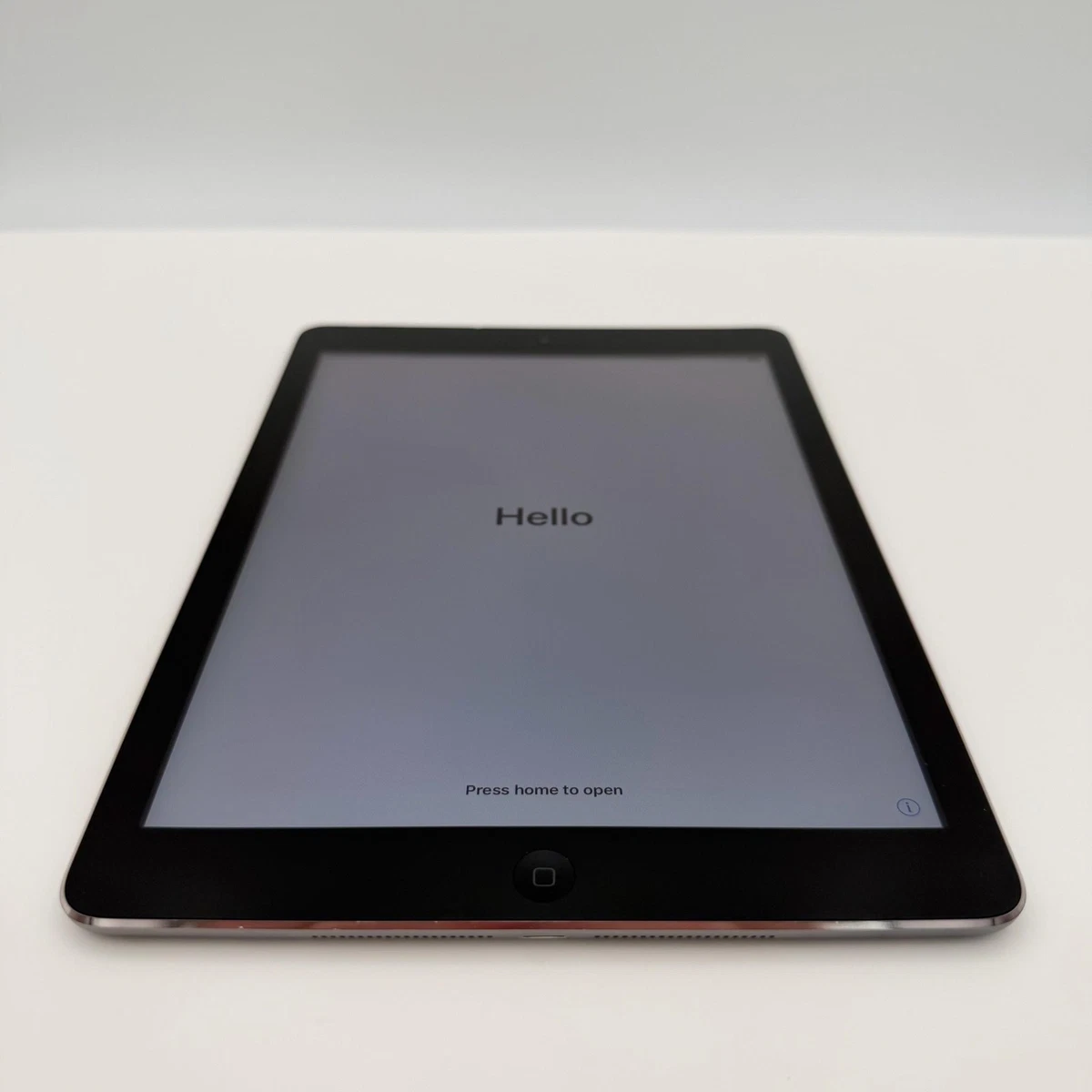 Apple iPad Air (1st Generation) Wi-Fi Tablets & eReaders with