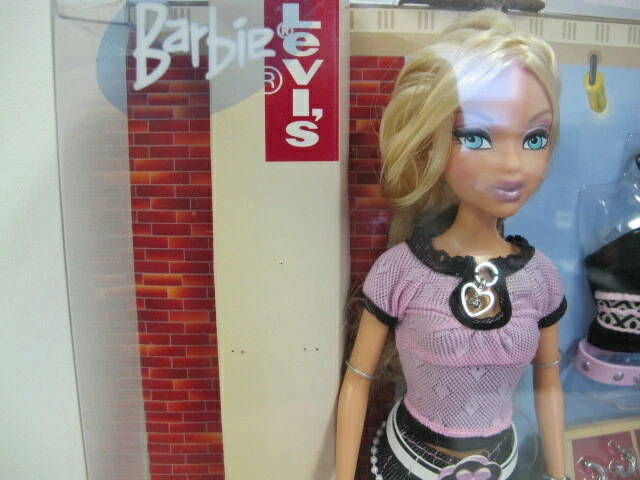 MY SCENE BARBIE DOLL LEVI'S SHOPPING SPREE 2004 MATTEL IN BOX - MISSING JEANS