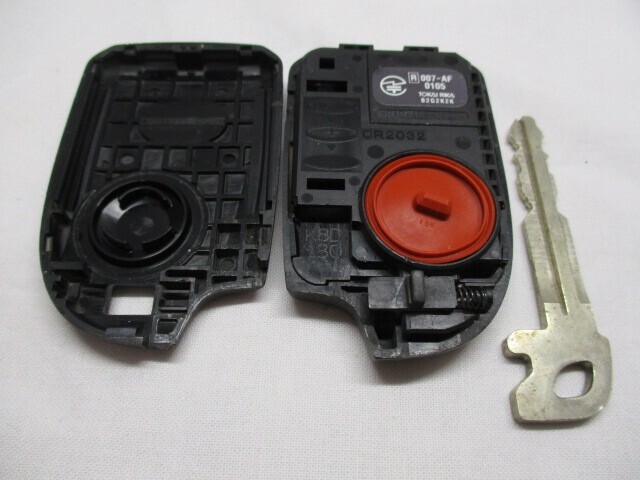 トヨタ　純正スマートキー　ハイエース　200系　007-AB0065 JDM Toyota Hiace 200 Series Regius Ace Smart Key 2 Button OEM 007