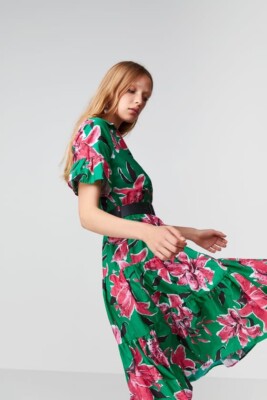 SALE！ ♪ベルト付Floral-Print A-Lineドレス Zara SS19 Floral Print Belted V-Neck Dress 2644/333 NWT | eBay