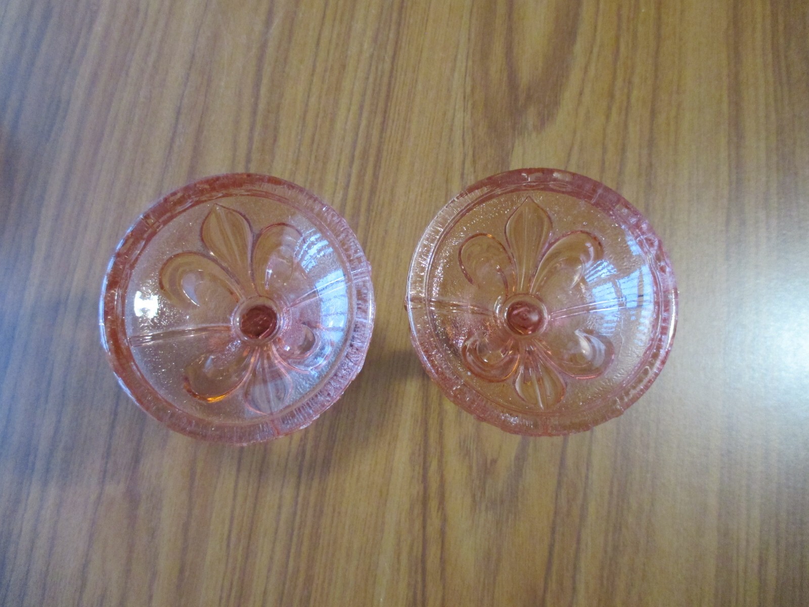 VINTAGE DECO FLEUR DE LIS 6 PIECE PINK GLASS VANITY DRESSING TABLE SET