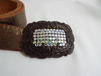 Fossil Gold Leather Belt with Square Embossed Metal Buckle  display picture 2