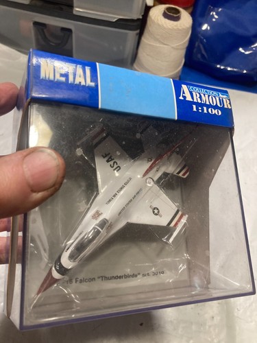 VTG ARMOUR COLLECTION , F-16 FALCON "THUNDERBIRDS" #5010, NIB!! W@W!! - Picture 3 of 4