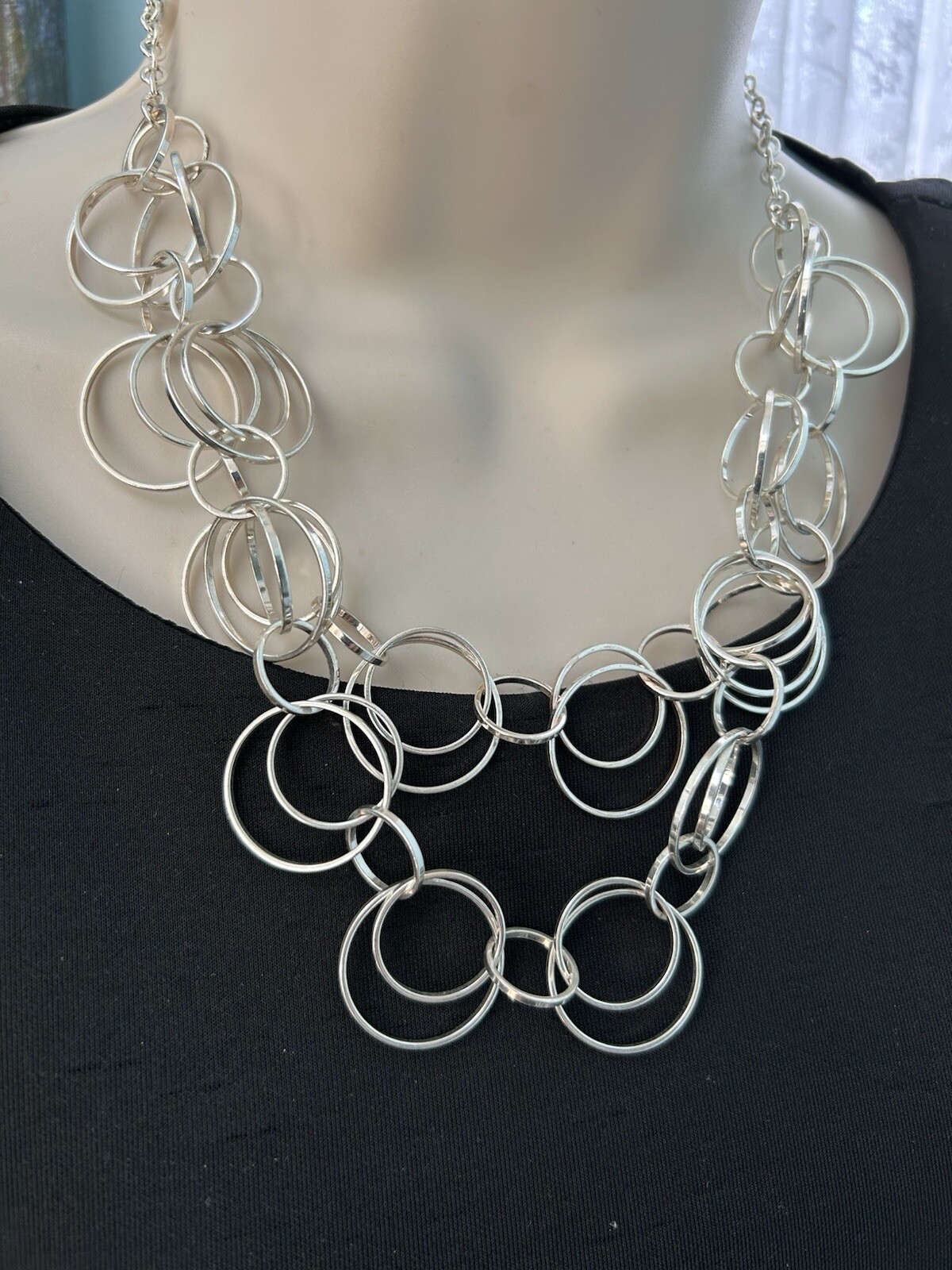 JOAN RIVERS Silver Tone Interlocking Circles Chai… - image 3