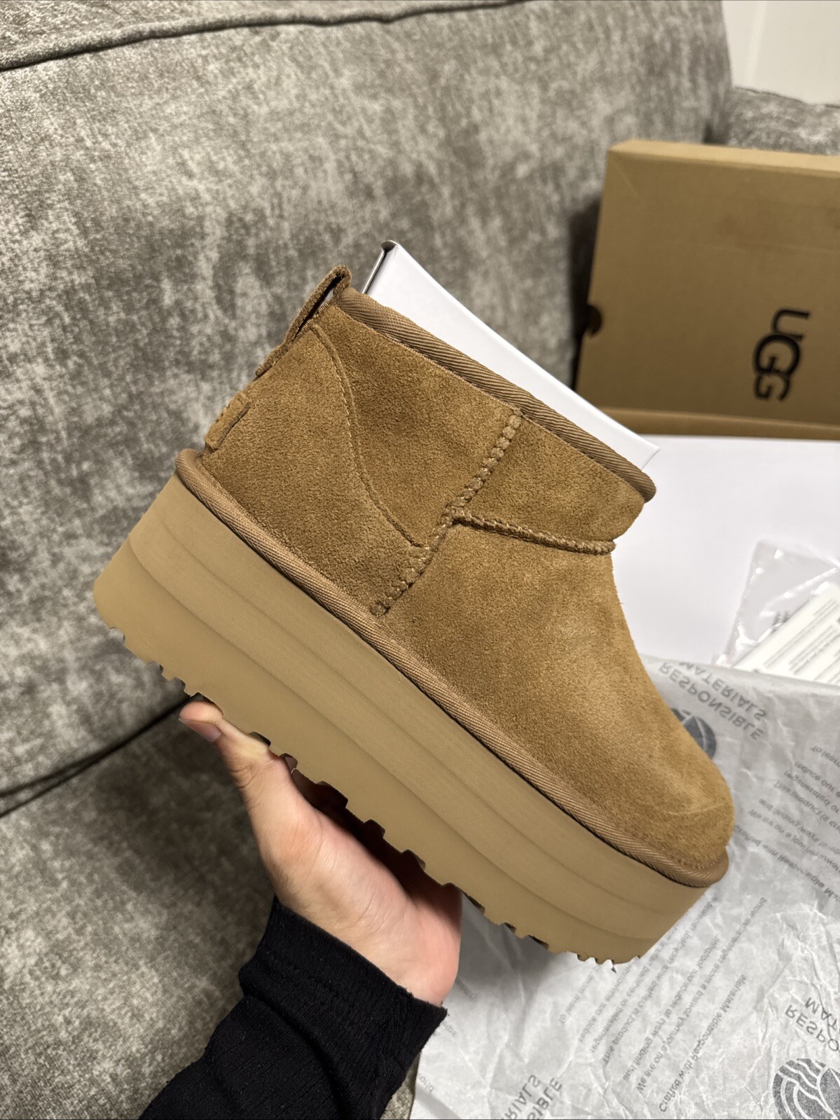 Size UK 6 - UGG Classic Ultra Mini Women's Boot Chesnut Brown - BARGAIN RRP £155 image 3