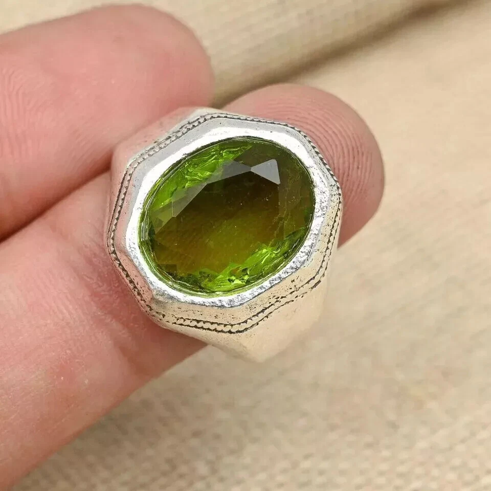 Anillo de aniversario de piedras preciosas de peridoto de plata de ley 925 para hombre todas las tallas D67 Foto 2 de 4