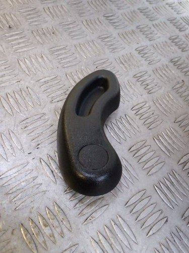 HYUNDAI I10 2007-2013 DRIVERS SIDE RIGHT OFFSIDE FRONT SEAT HANDLE 88912-0X000 - Picture 3 of 6