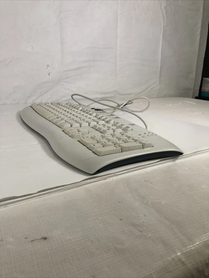 Logitech Access Keyboard (Y-SR34) White Excellent Condition! - Image 3 of 4