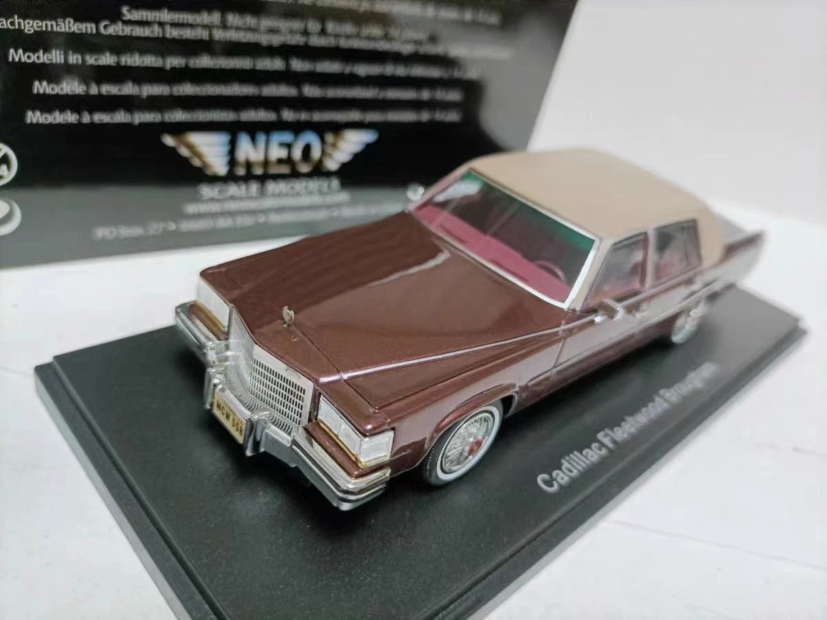 Cadillac - Neo/'82 Cadillacキャデラック Broughamブロアム 1/43 Neo 1/43 Cadillac Fleetwood Brougham 1982 Metallic Red