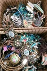 5 Pounds Jewelry Costume Vintage Mix LBS & Wearable