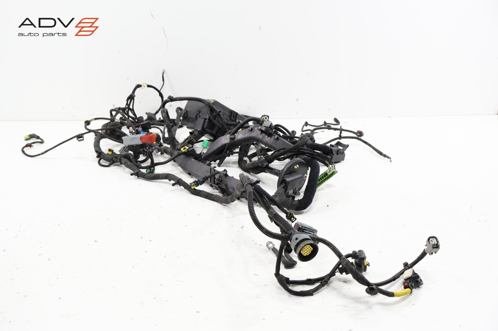 2015 - 2016 MASERATI GHIBLI ENGINE BAY WIRE WIRING HARNESS W/ FUSE BOX OEM