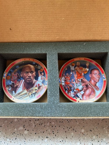 Michael Jordan mini 12 plate Upper Deck collection. w/display rack - Picture 6 of 9