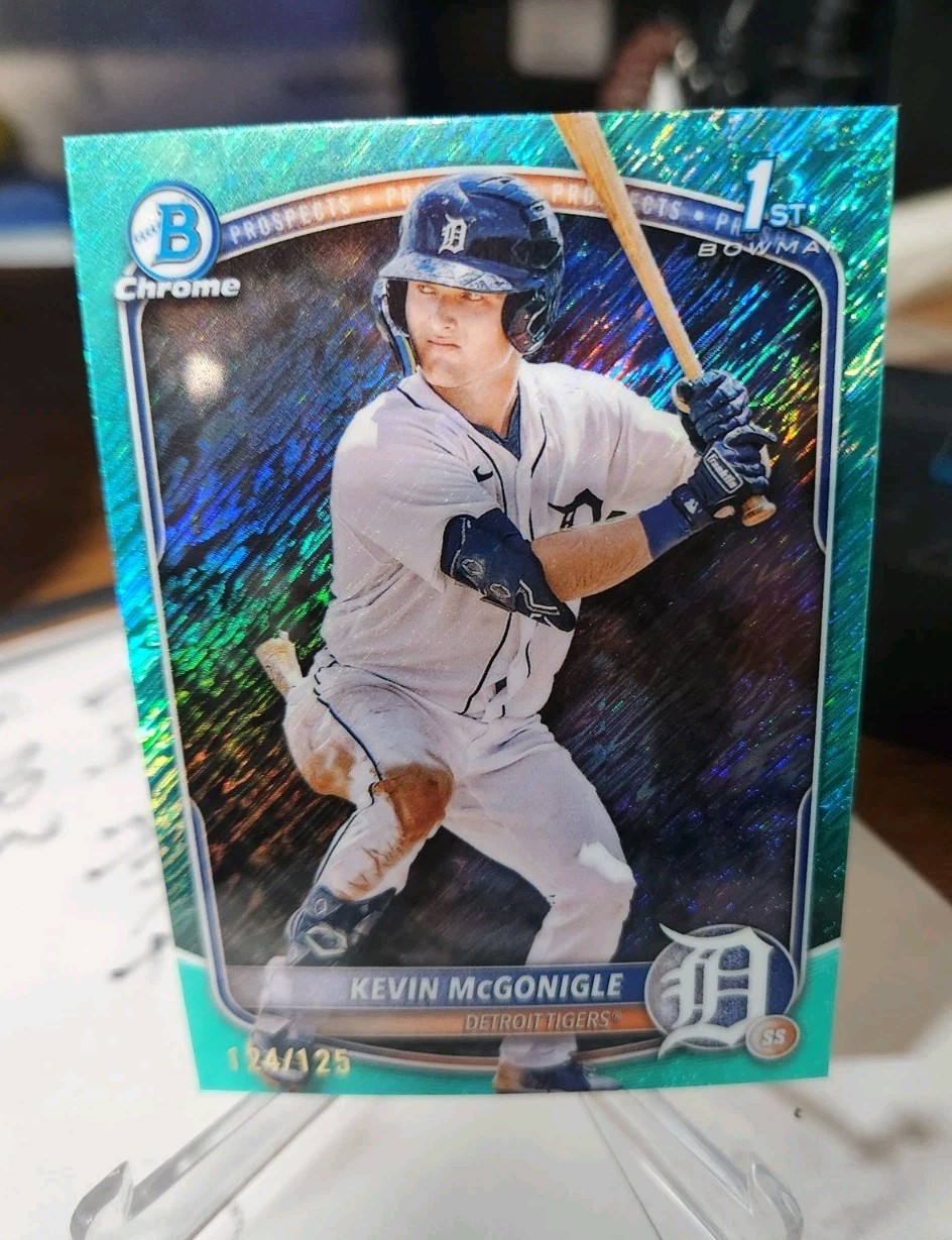 2025 Bowman #BCP-79 1st Chrome Aqua Shimmer Refractor 124/125 Kevin McGonigle