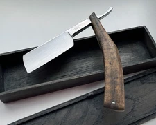 Ali's blade stright razor