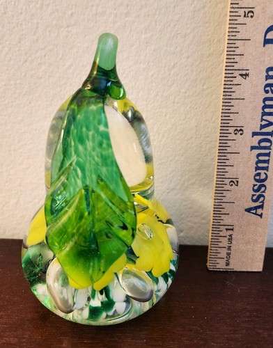 Beautiful 1996 Vintage Gibson Pear Shaped Paper Weight - Picture 2 of 3
